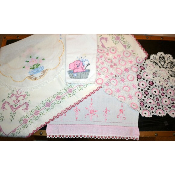 Vintage Doily Pink Cottage Rose Crochet Shabby Chic Collection........Six Pieces - Picture 1 of 7